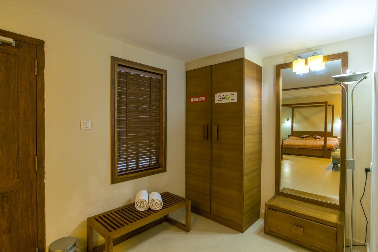 Haritagiri Hotel Kalpatta Buitenkant foto