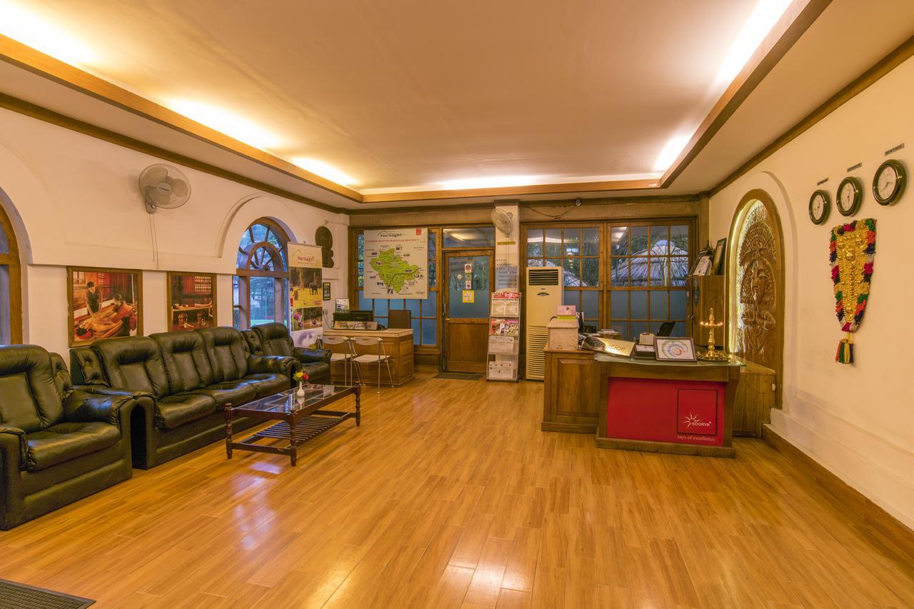 Haritagiri Hotel Kalpatta Buitenkant foto