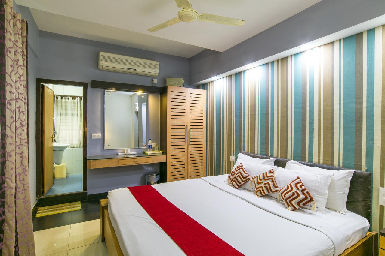Haritagiri Hotel Kalpatta Buitenkant foto